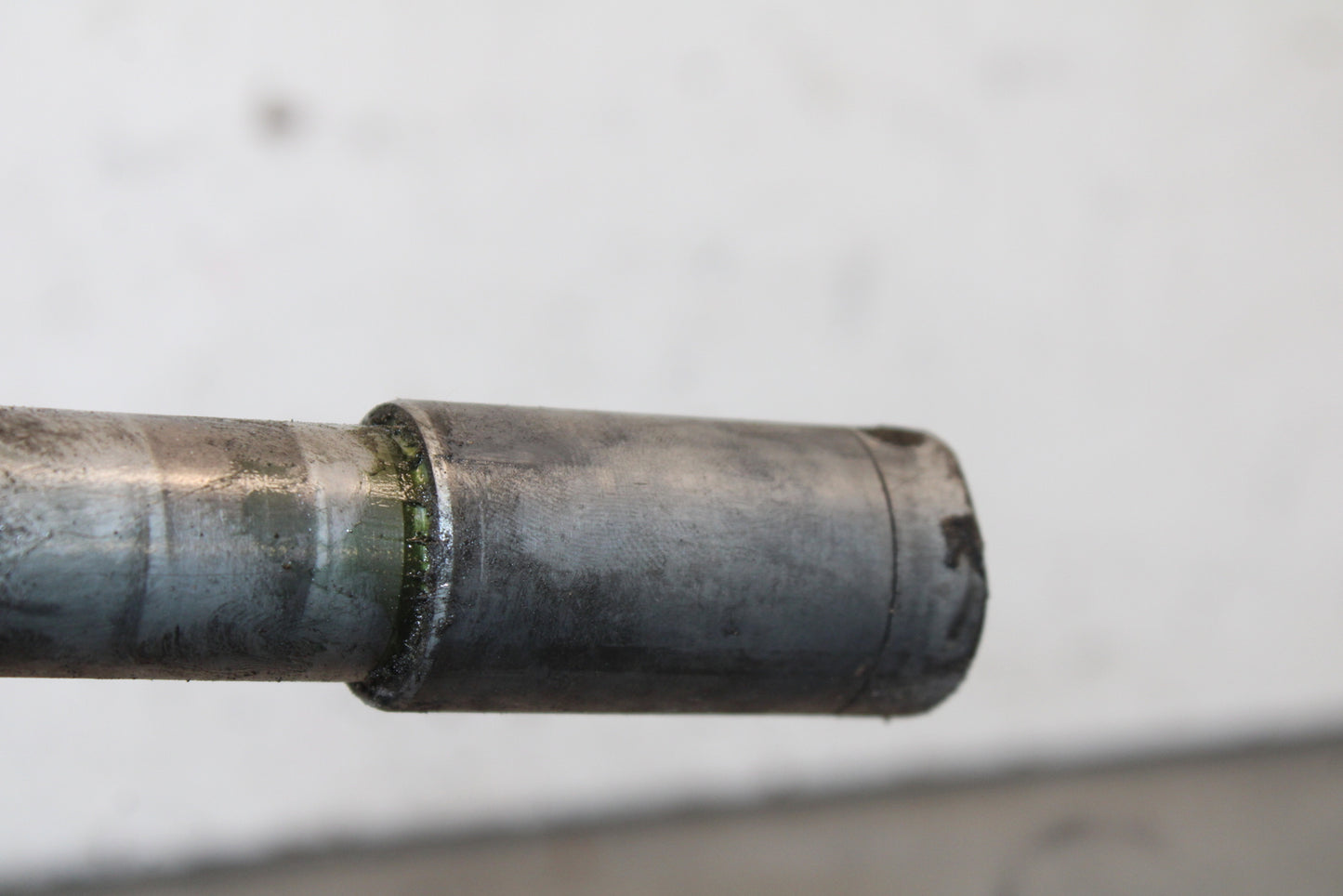 03-04 HONDA CBR600RR FRONT WHEEL RIM AXLE PIVOT BOLT 44301-MEE-000 BB661