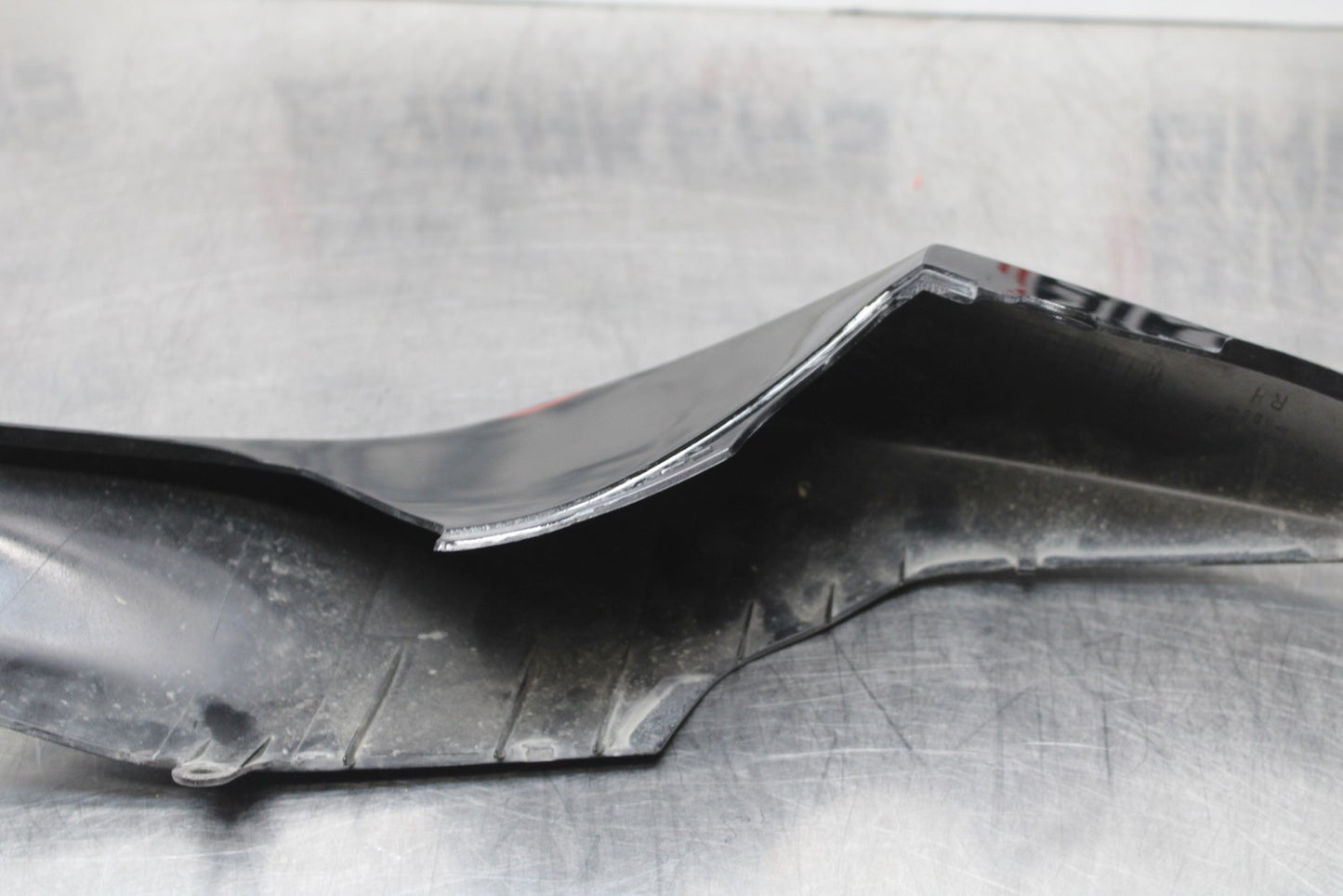 08 KAWASAKI NINJA ZX10R RIGHT REAR BACK TAIL FAIRING COWL SHROUD BB201