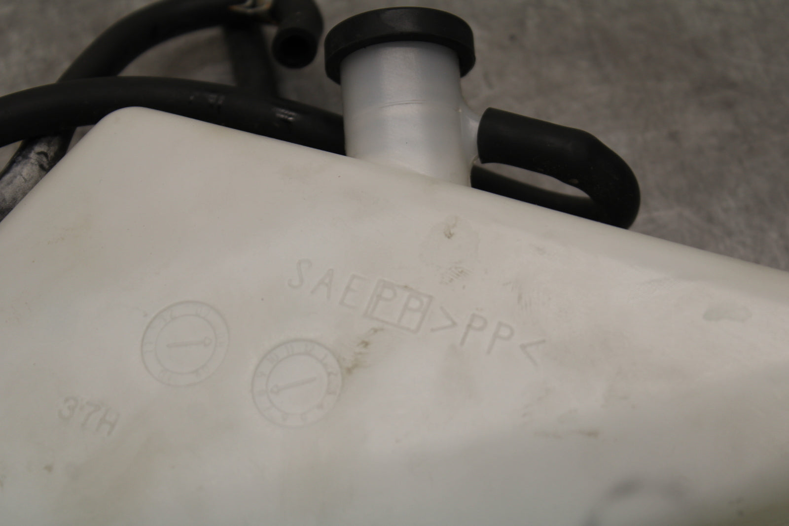 09 SUZUKI GSXR600 COOLANT WATER TANK RESERVOIR BOTTLE BB759