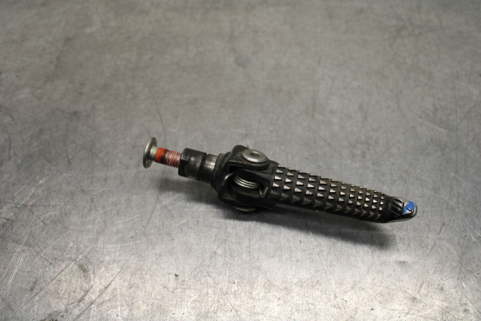 13-17 KAWASAKI NINJA ZX6R ZX636E RIGHT FRONT FOOT REST PEG STEP BB735