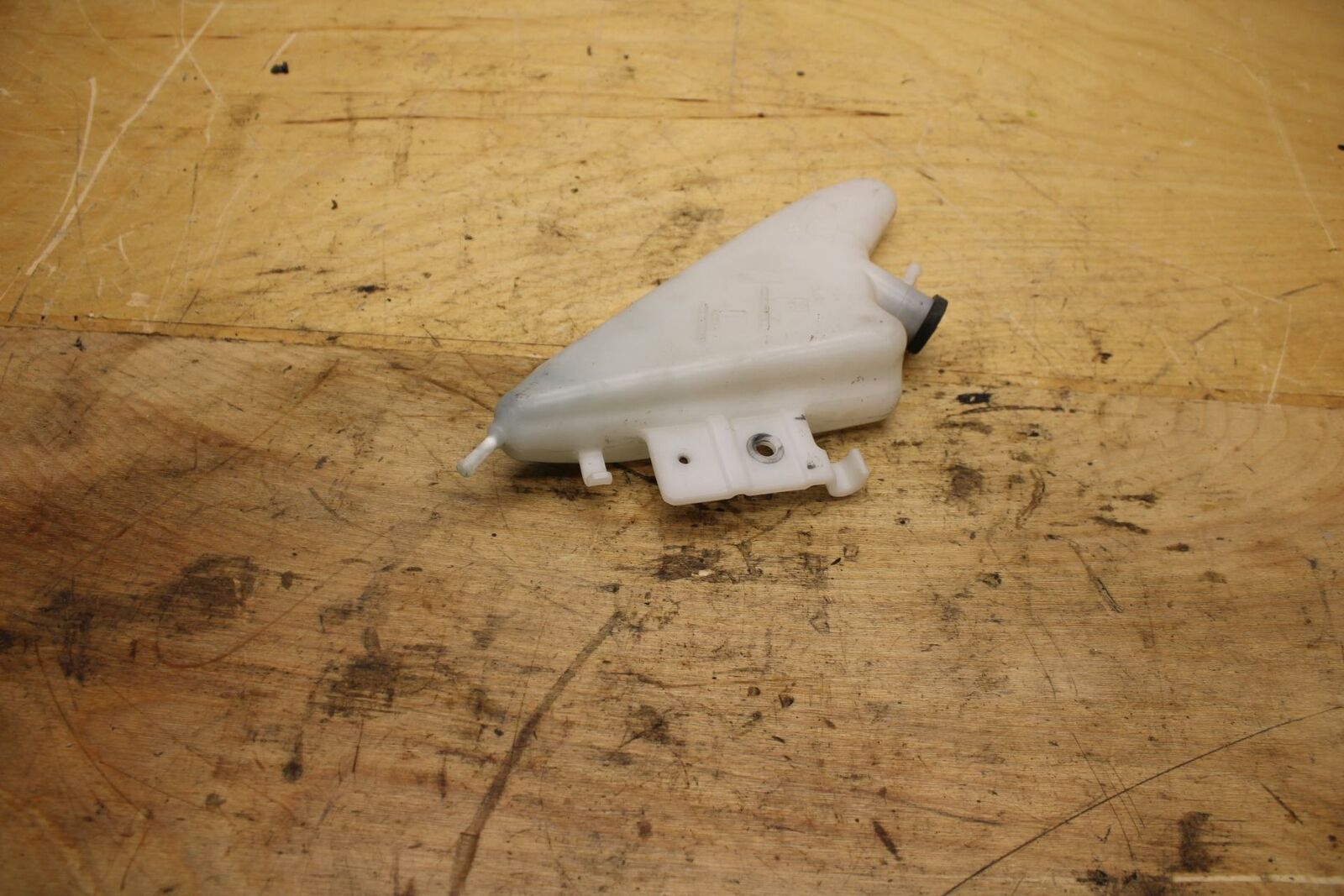 11-21 SUZUKI GSXR750 COOLANT WATER TANK RESERVOIR BOTTLE BB320