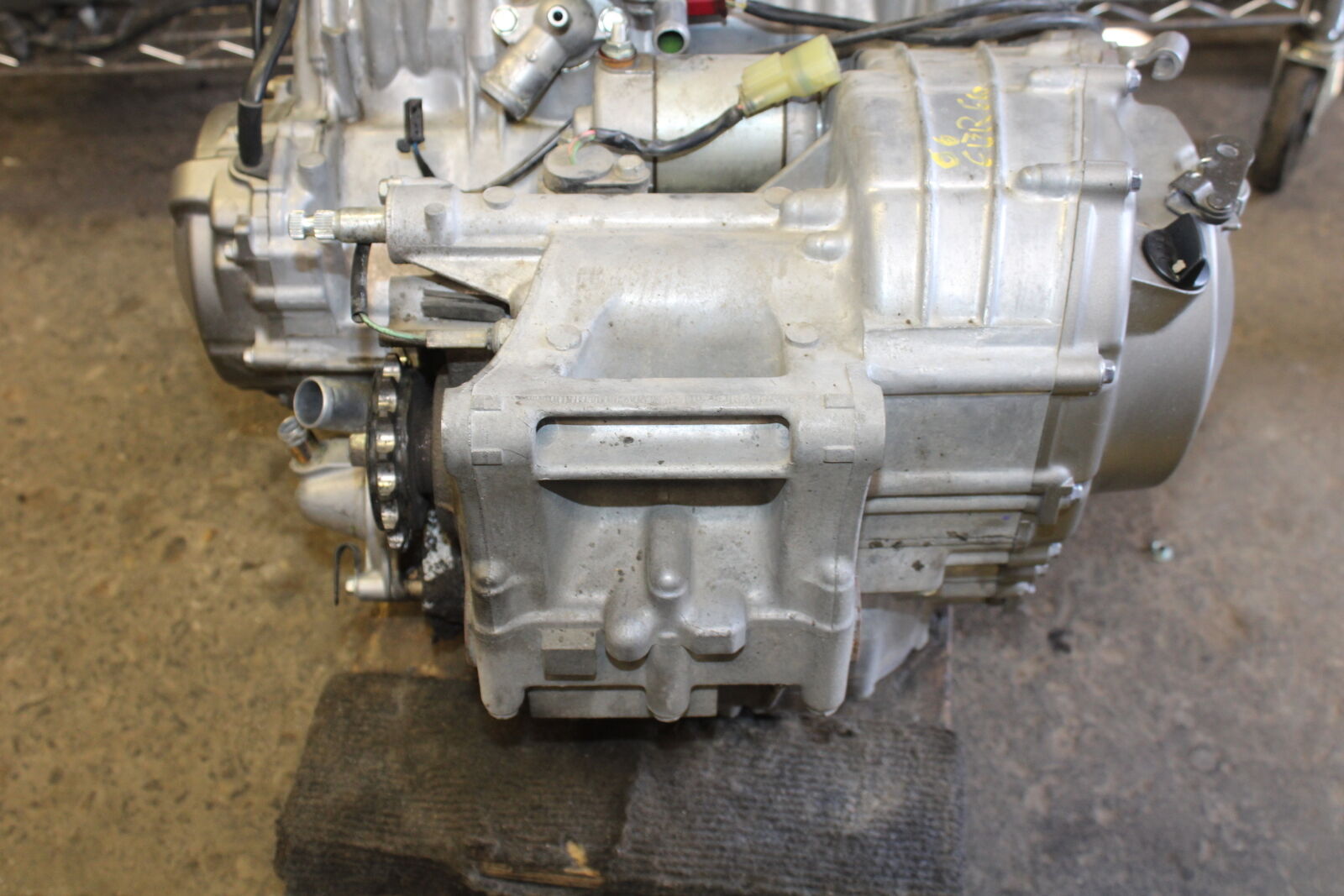 05-06 HONDA CBR600RR ENGINE MOTOR   BB689