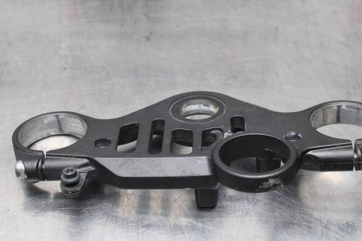 18 YAMAHA YZF R1  FORKS UPPER TRIPLE TREE CLAMP BB838