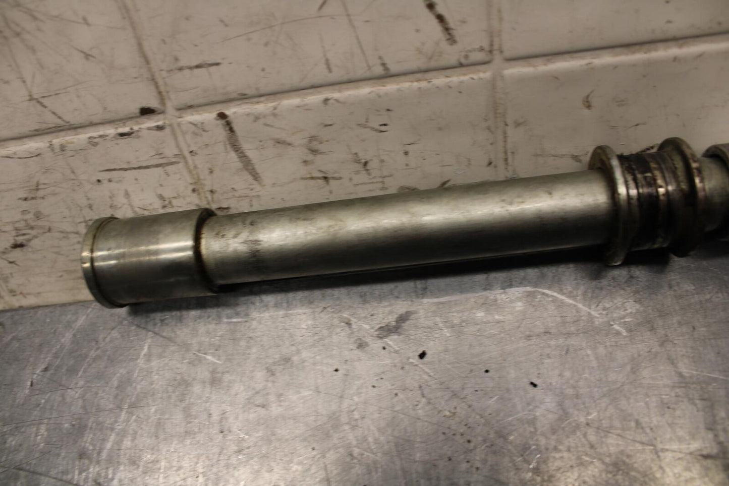 2003 Kawasaki Ninja ZX6RR ZX600K FRONT WHEEL RIM AXLE PIVOT BOLT BB66