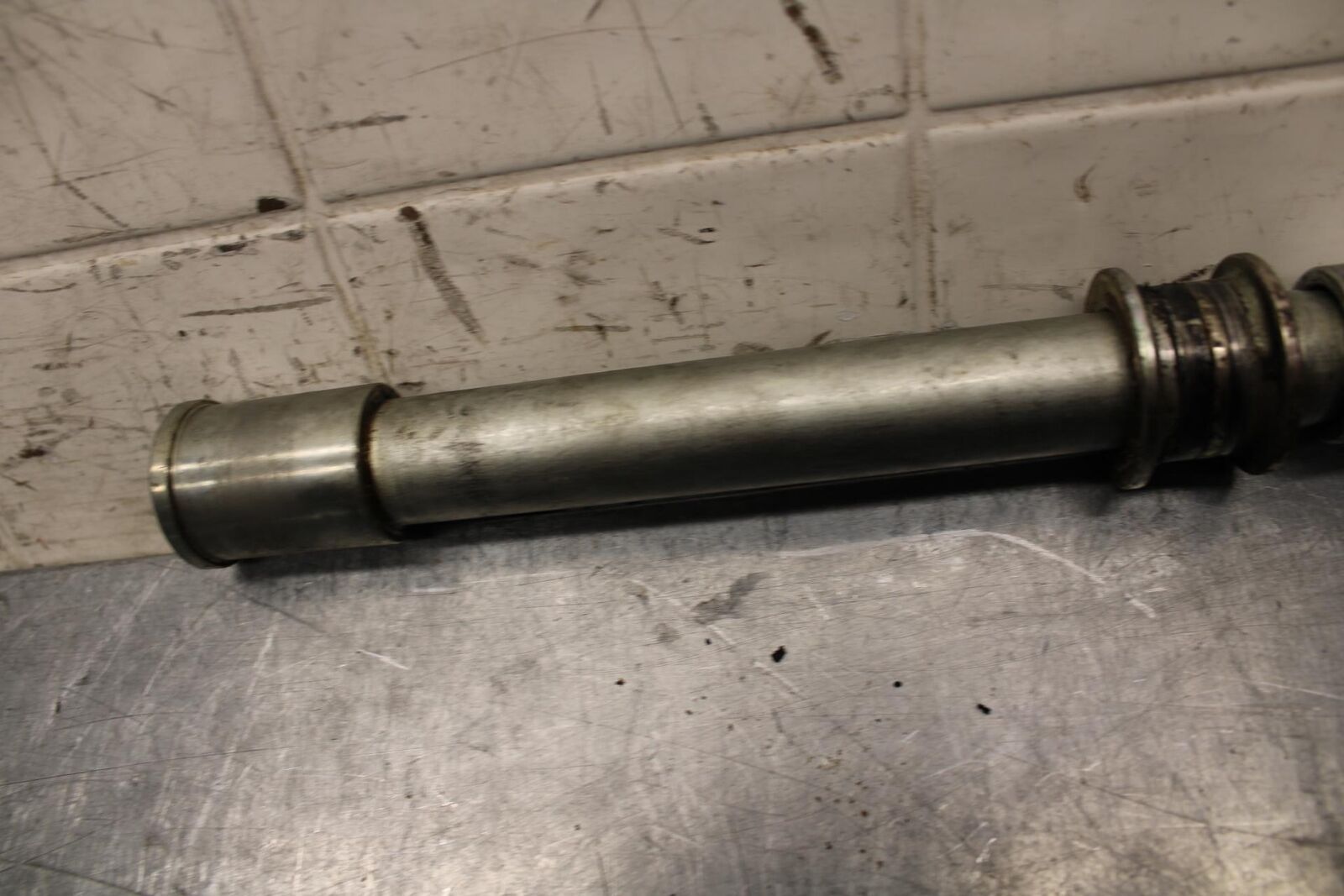 2003 Kawasaki Ninja ZX6RR ZX600K FRONT WHEEL RIM AXLE PIVOT BOLT BB66