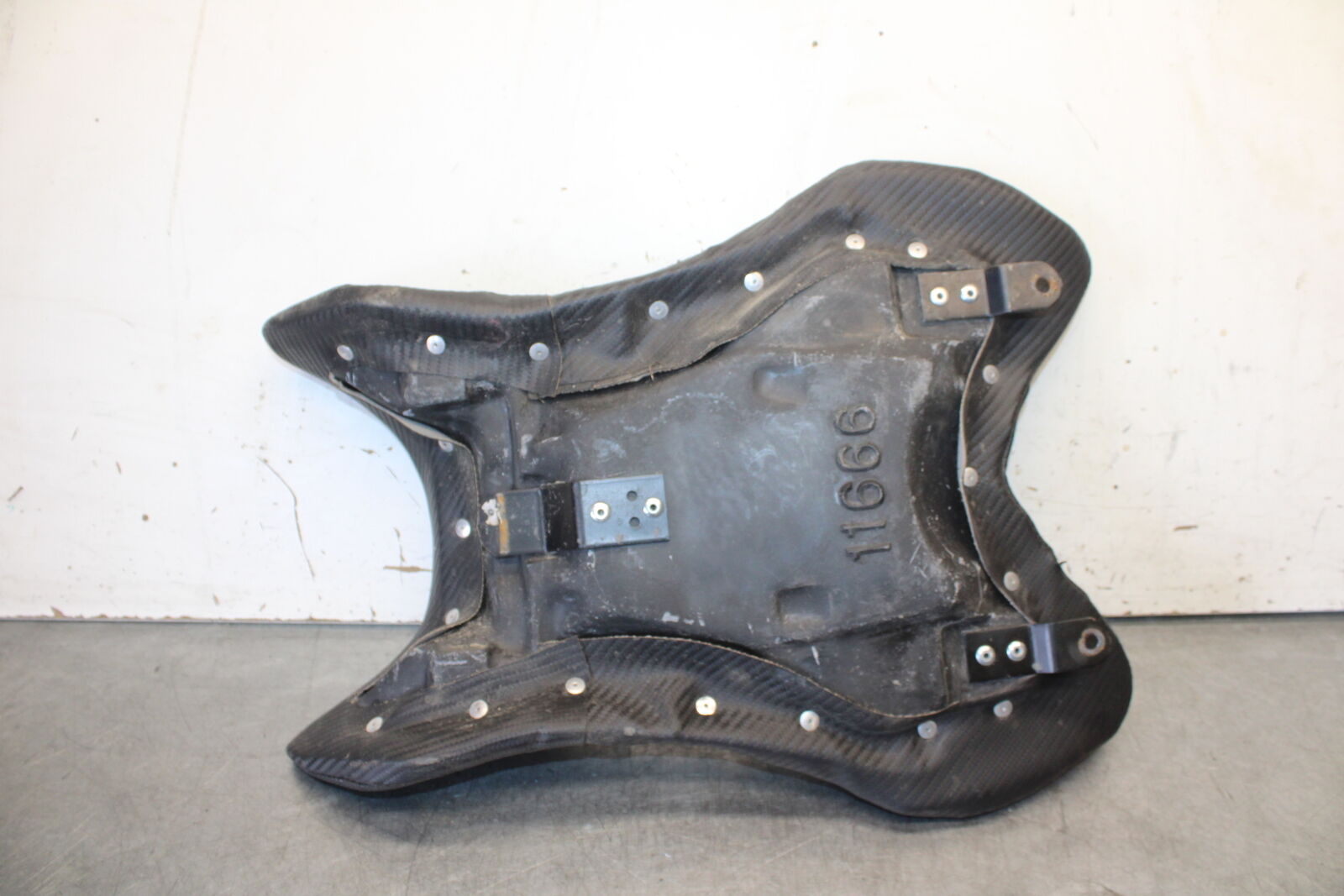 07-08 YAMAHA YZF R1 AFTERMARKET SADDLEMEN CARBON FIBER FRONT SEAT BB675