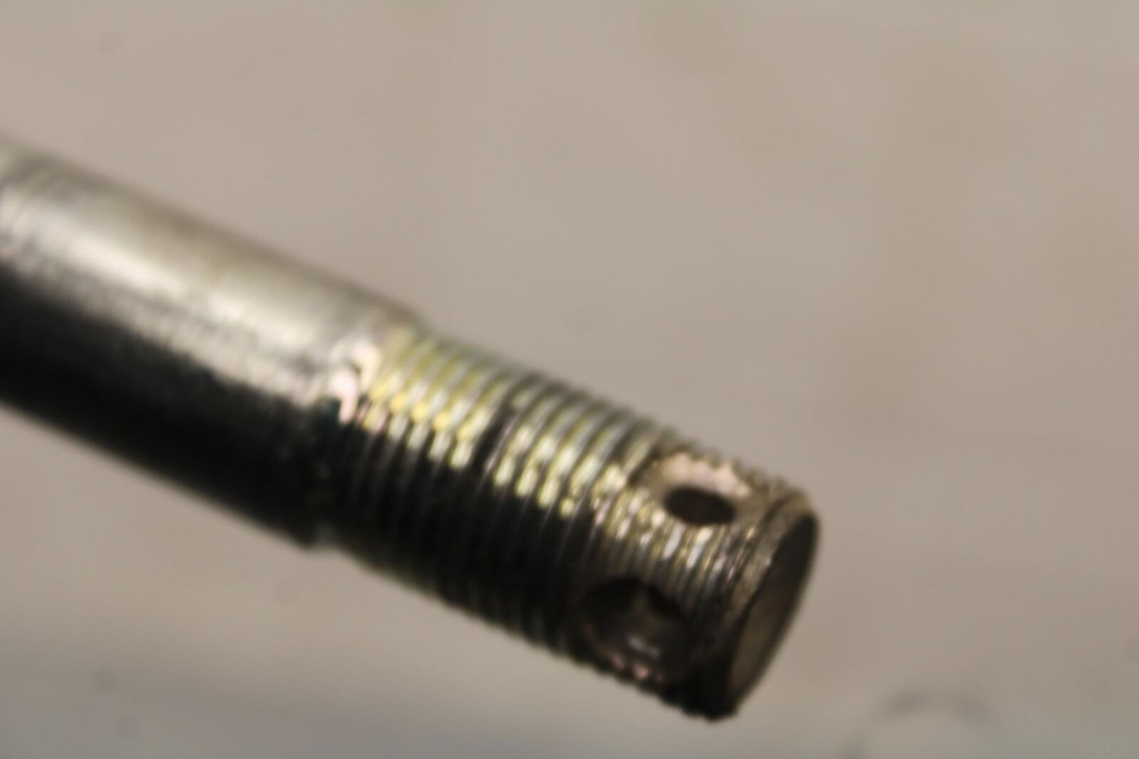 19-22 KAWASAKI Z400 REAR AXLE BACK WHEEL RIM PIVOT BOLT AXEL BB586