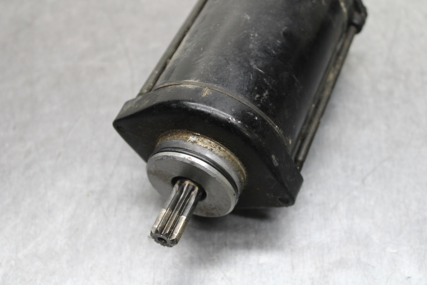 03-08 KAWASAKI VULCAN 1600 ENGINE STARTING STARTER MOTOR -DC 12V BB123