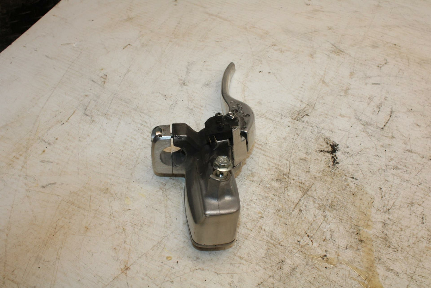 05-09 SUZUKI BOULEVARD C90 FRONT BRAKE MASTER CYLINDER BB357