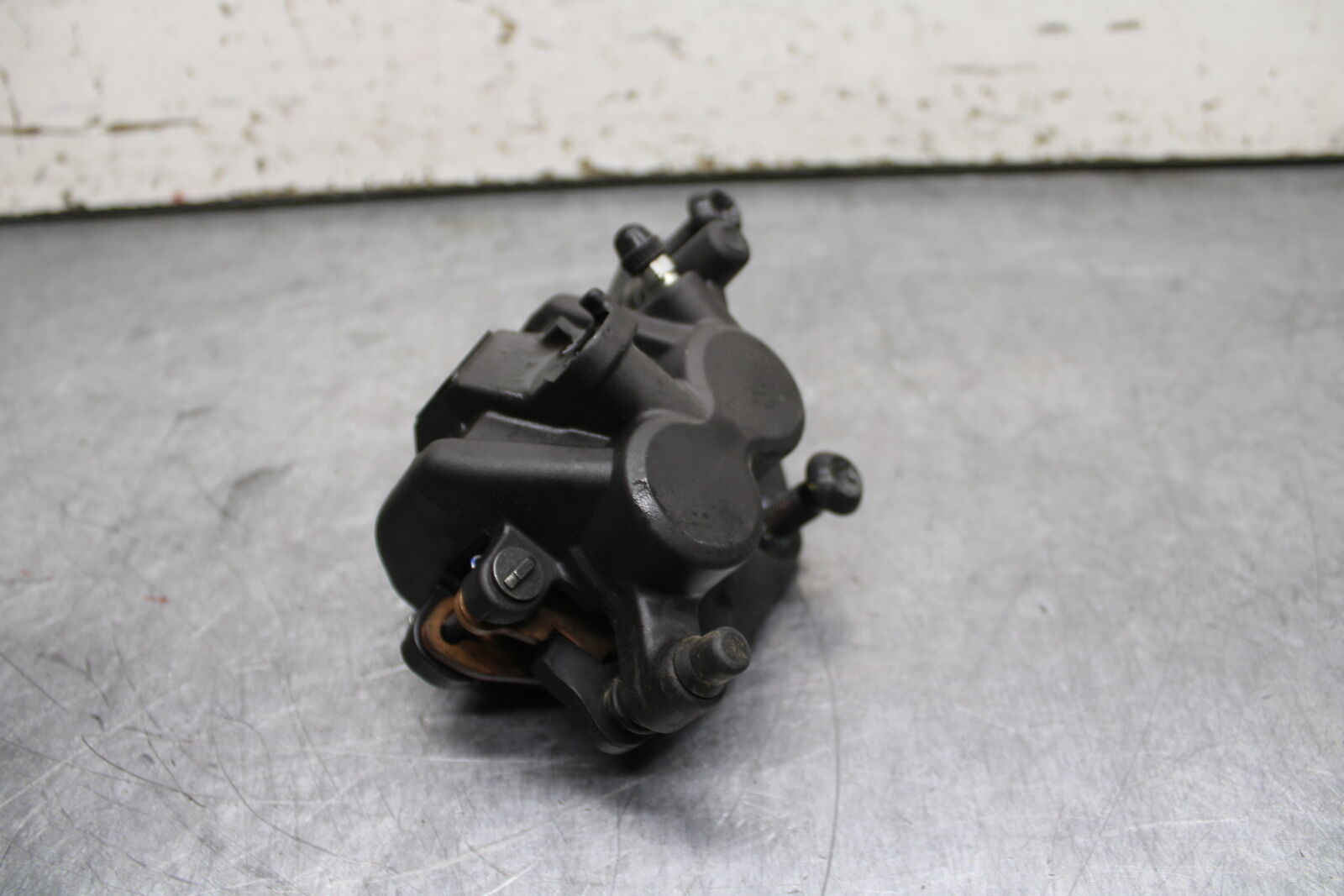 19-24 YAMAHA R3 RIGHT FRONT BRAKE CALIPER BB736