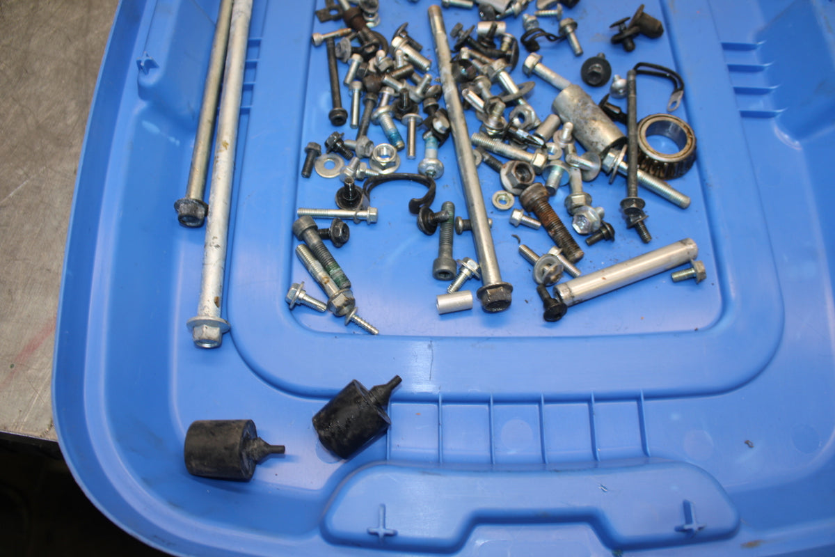 09-11 DUCATI 1198 MOUNTING BOLTS HARDWARE MOTOR SCREWS BB705