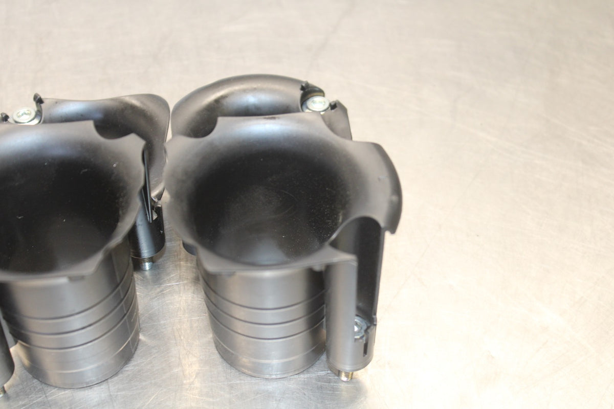 18 SUZUKI GSXR750 AIRBOX INTAKE VELOCITY STACKS BB891