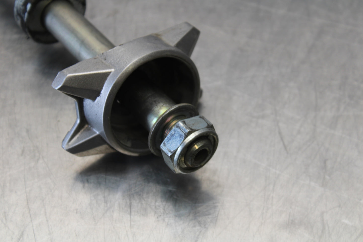 14-17 YAMAHA FZ07 REAR AXLE BACK WHEEL RIM PIVOT BOLT AXEL BB162