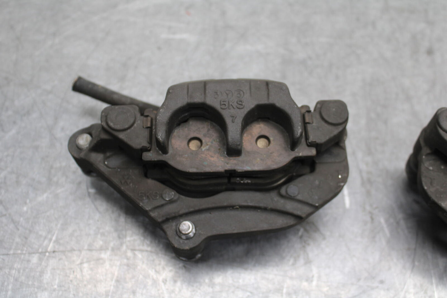 09-15 YAMAHA FZ6R RIGHT LEFT FRONT BRAKE CALIPER SET PAIR CALIPERS BB719