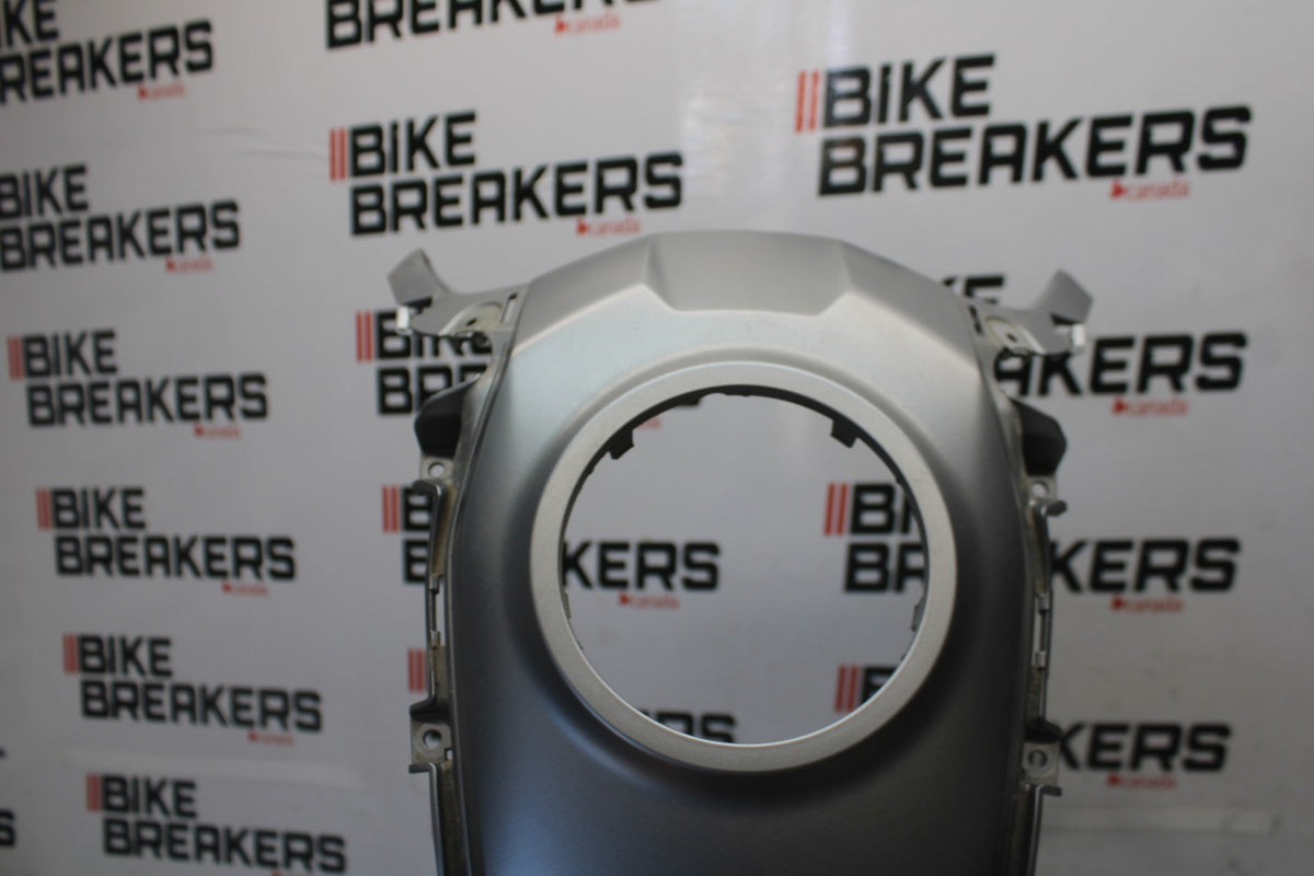 20-23 BMW F900R GAS TANK FUEL CELL COVER FAIRING COWL BB923