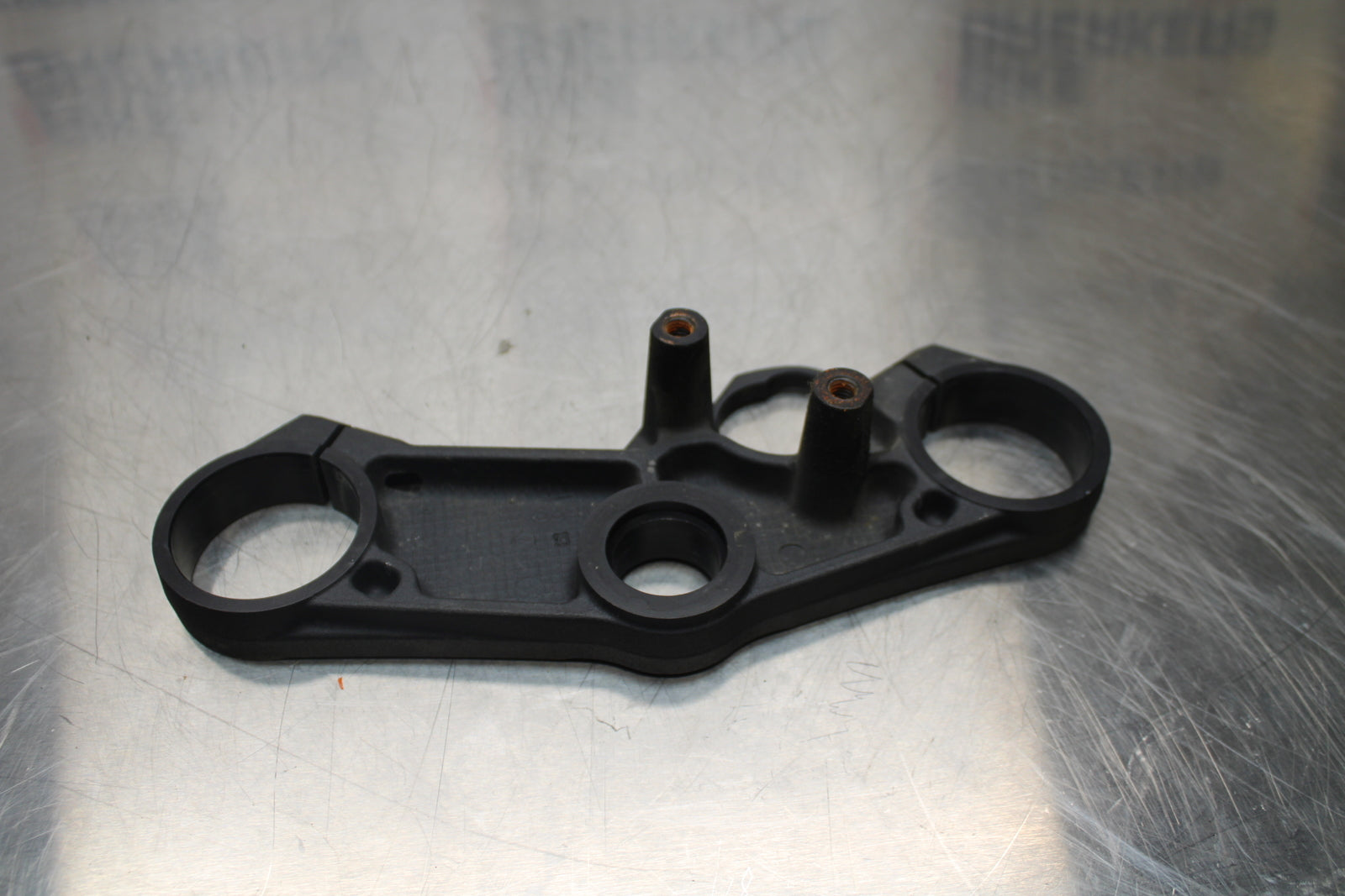 11 SUZUKI GSXR1000 FORKS UPPER TRIPLE TREE CLAMP BB142
