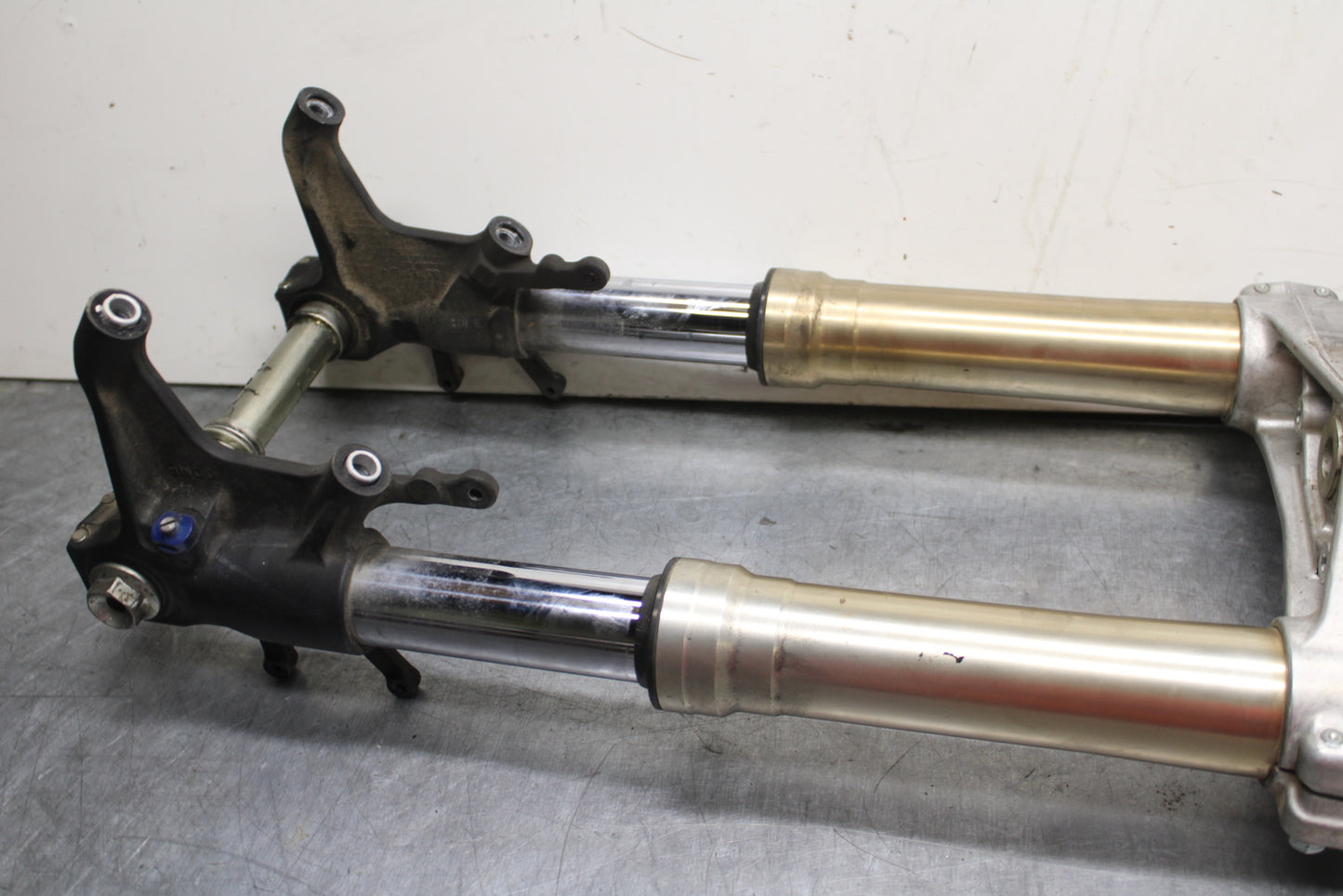 08-10 SUZUKI GSXR 600 COMPLETE FRONT END FORKS SUSPENSION TRIPLE TREE  BB753