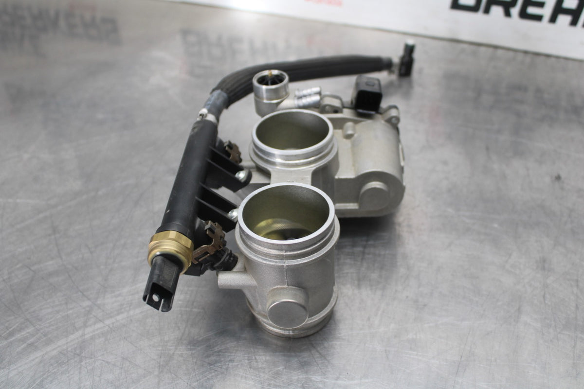 20-23 BMW F900R MAIN FUEL INJECTORS / THROTTLE BODIES BB923