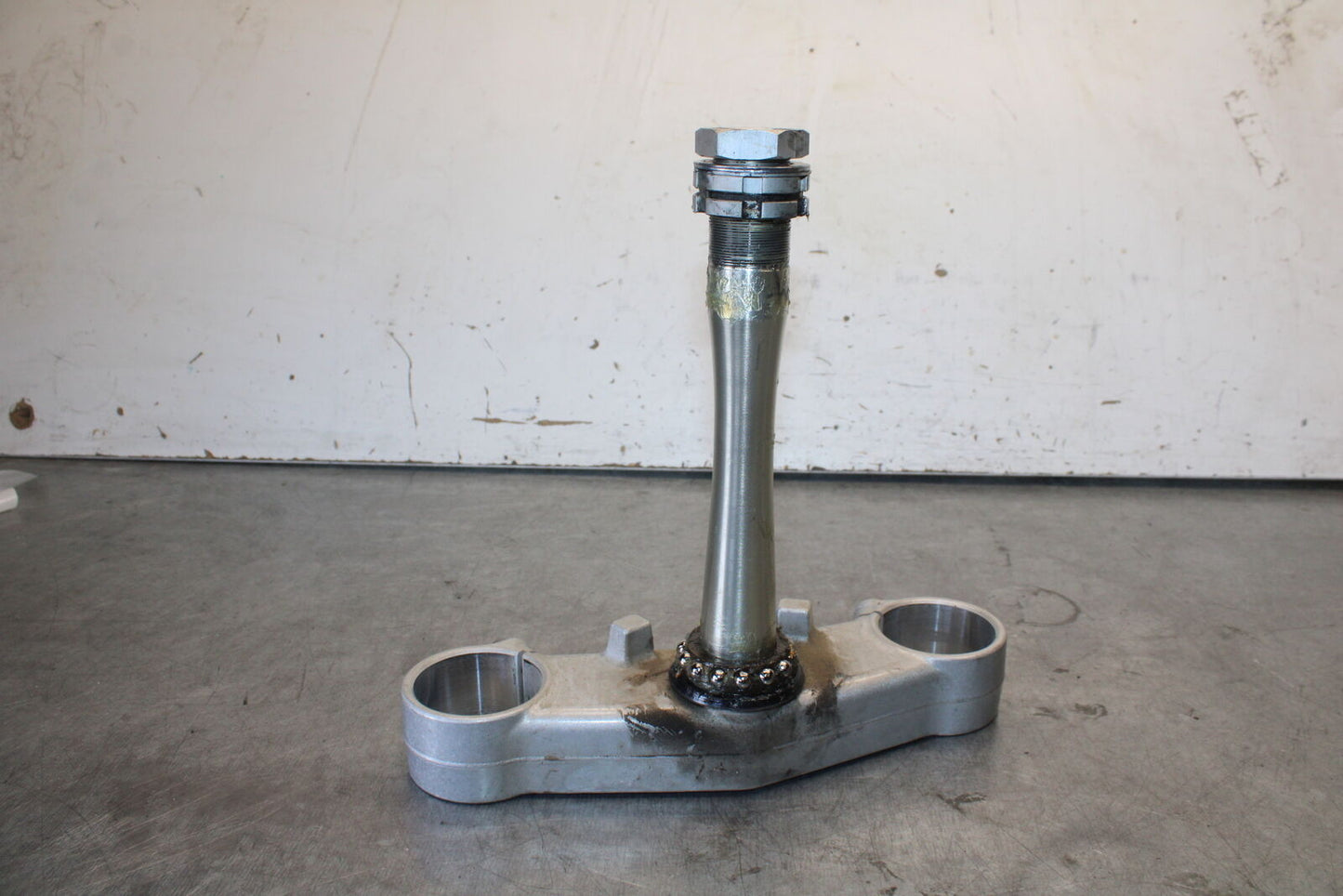 07-08 YAMAHA YZF R1 FRONT FORKS CLAMP LOWER TRIPLE TREE STEM BB675