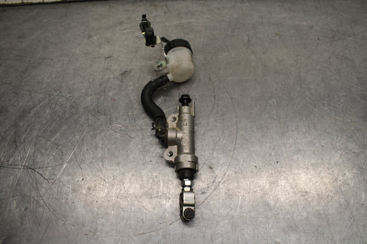 19-24 YAMAHA R3 REAR BACK BRAKE MASTER CYLINDER W RESERVOIR BB736