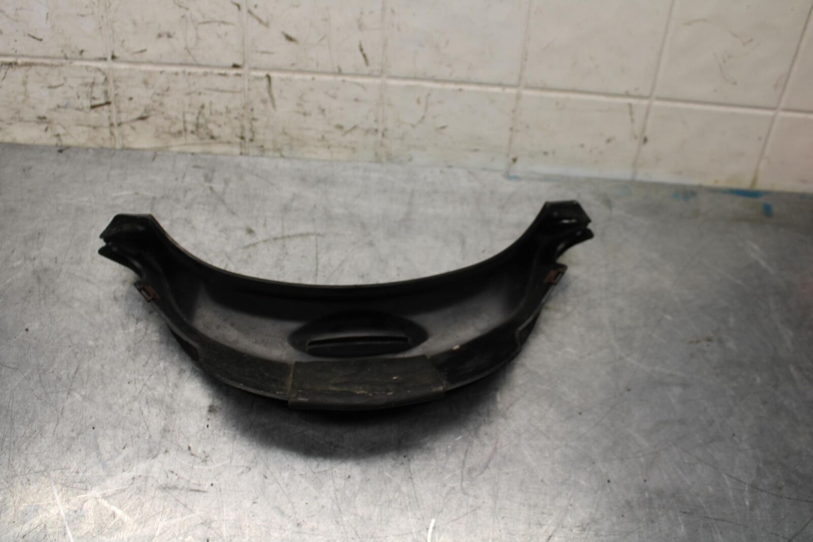 1997 Suzuki Bandit 1200 GSF1200S FRONT WINDSHIELD COWL GUARD COVER BB559
