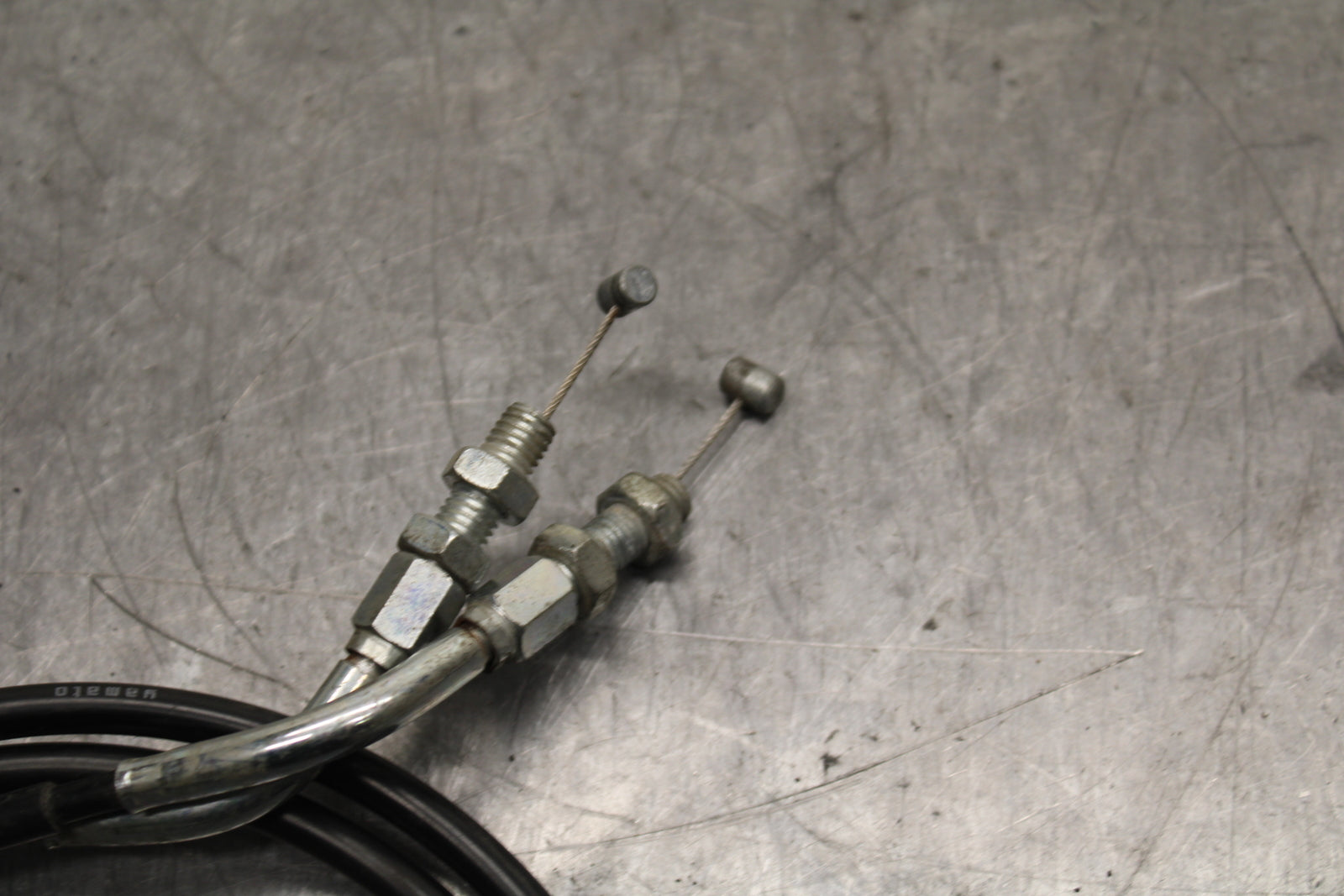 08-10 SUZUKI GSXR750 THROTTLE CABLES LINES BB119