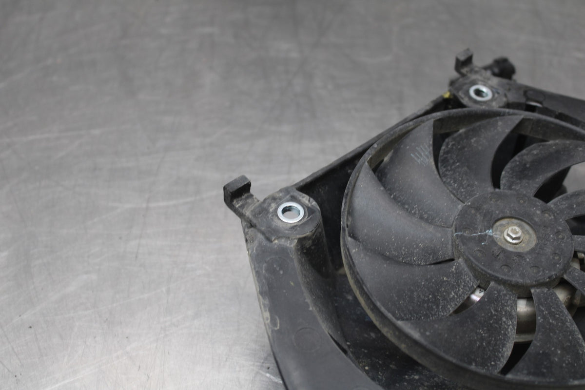 18 HONDA CB500F ENGINE RADIATOR COOLING FAN BB861