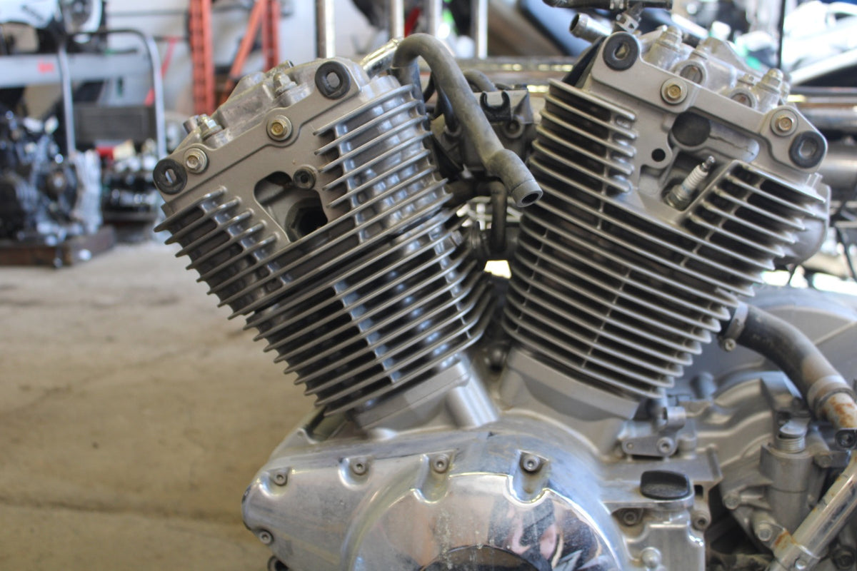 03-08 HONDA VTX1300C ENGINE MOTOR BB868