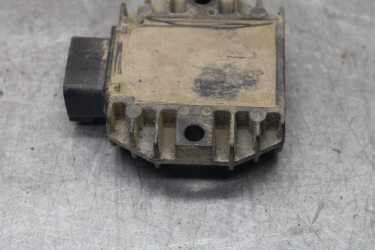 2004 Yamaha Raptor 660R YFM660R RECTIFIER VOLTAGE REGULATOR BB695