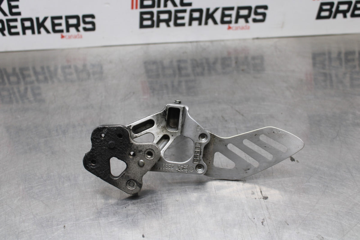 08-10 SUZUKI GSXR 600 LEFT REARSET REAR SET DRIVER FOOT PEG REST STOP BB765