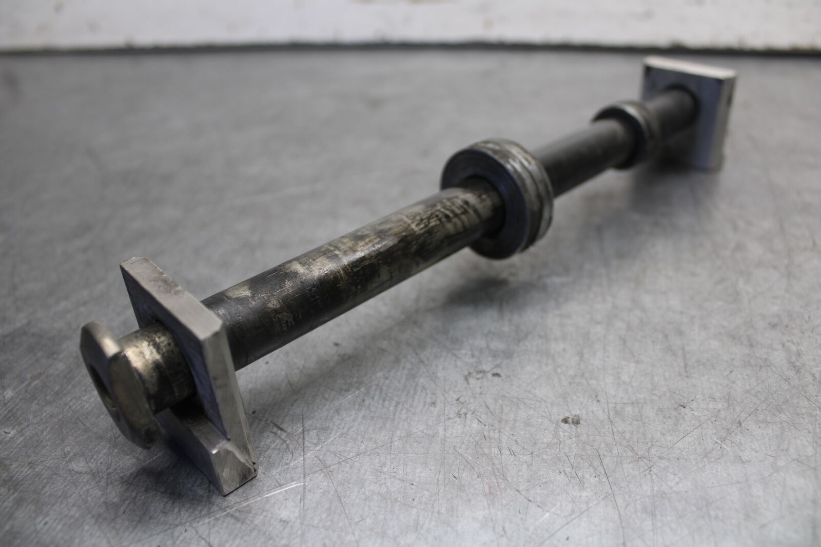 16-21 YAMAHA XSR900 REAR AXLE BACK WHEEL RIM PIVOT BOLT AXEL BB664