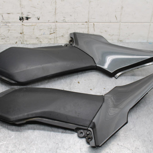 17 KAWASAKI Z900 ZR900 RIGHT LEFT SIDE SEAT PANELS TRIMS COWLS FAIRINGS BB549