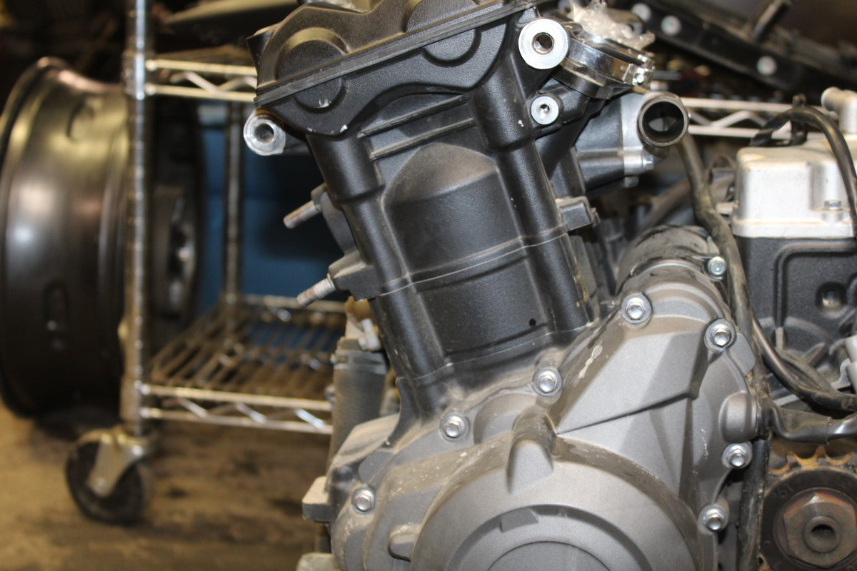 20 TRIUMPH STREET TRIPLE 765 15,358KM ENGINE MOTOR BB864