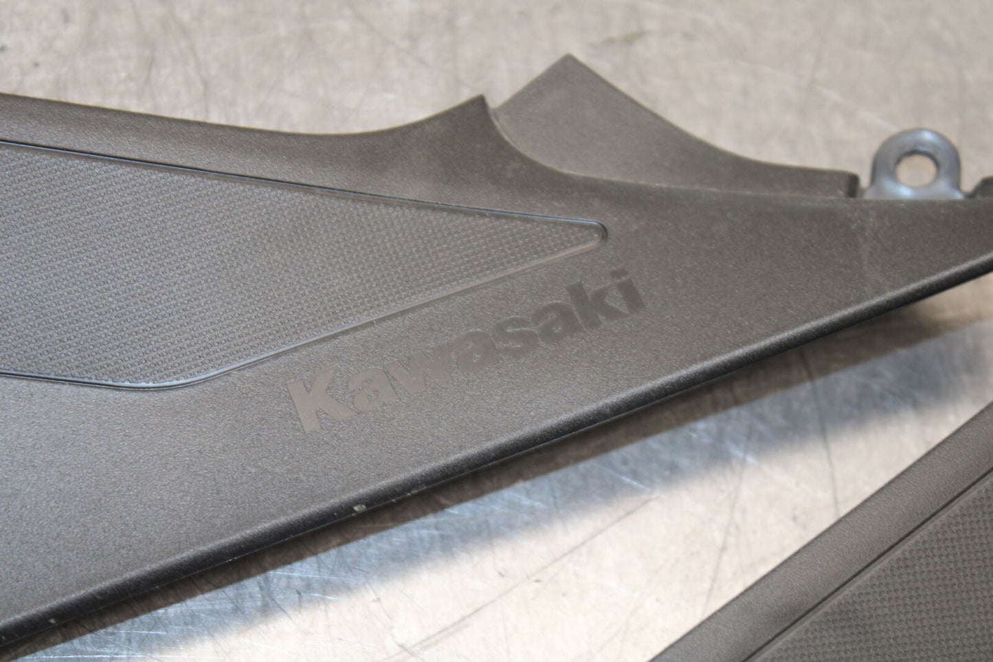 18-23 KAWASAKI NINJA 400 EX400 ABS RIGHT LEFT SIDE SEAT PANELS TRIMS COWLS BB747