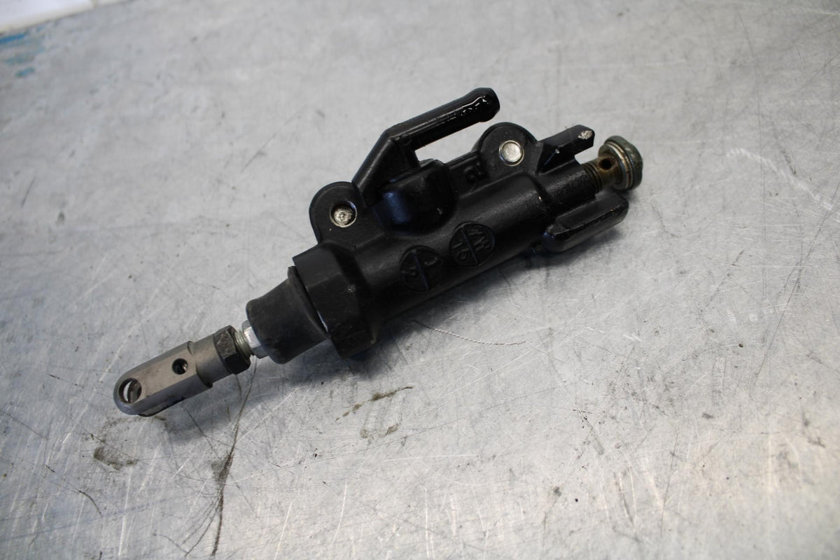 07-08 YAMAHA YZF R1 REAR BREMBO BRAKE MASTER CYLINDER 4C8-2583V-00-00 BB439