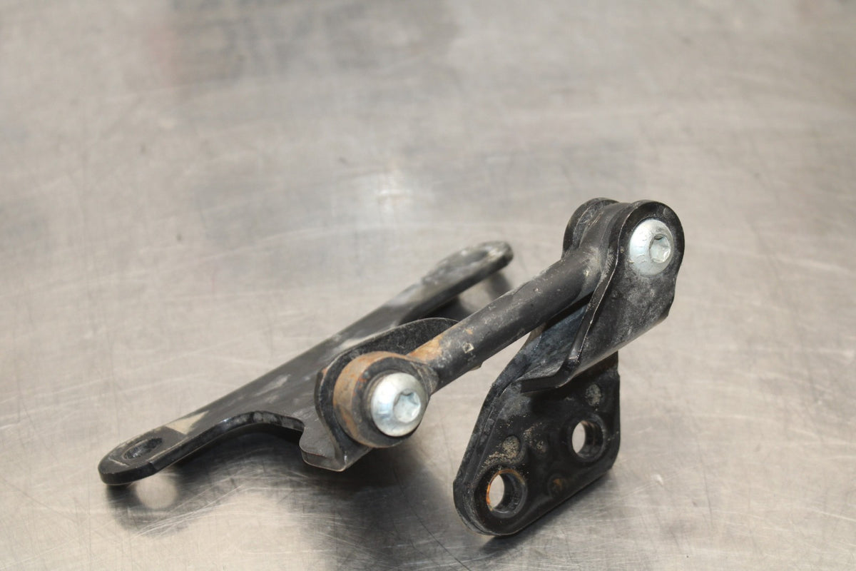 07 HARLEY-DAVIDSON SPORTSTER 1200 CUSTOM XL1200C ENGINE MOUNT BRACKET SET BB833