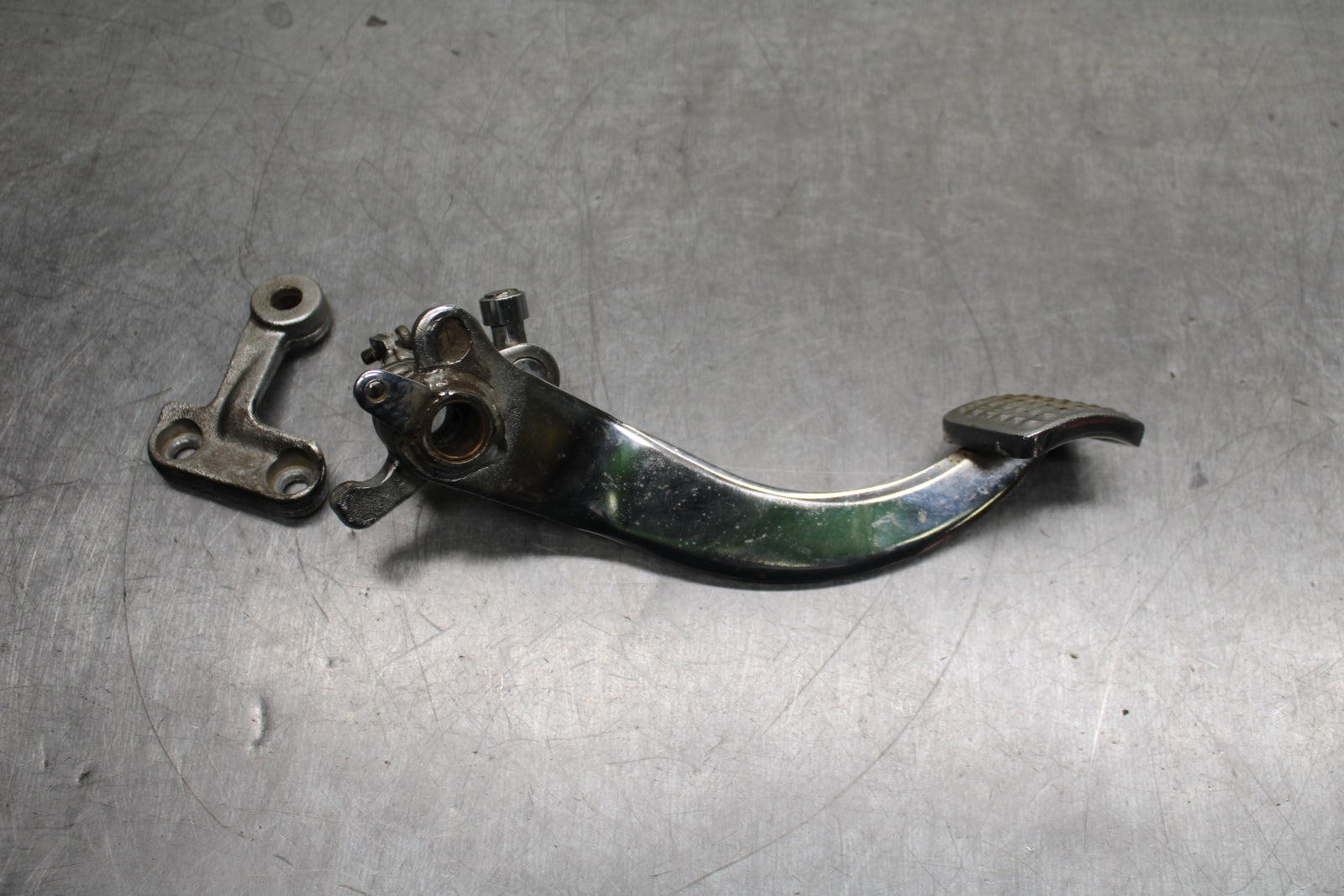 87-03 SUZUKI INTRUDER 1400 VS1400GLP RIGHT REARSET BRAKE FOOT PEDAL BB752
