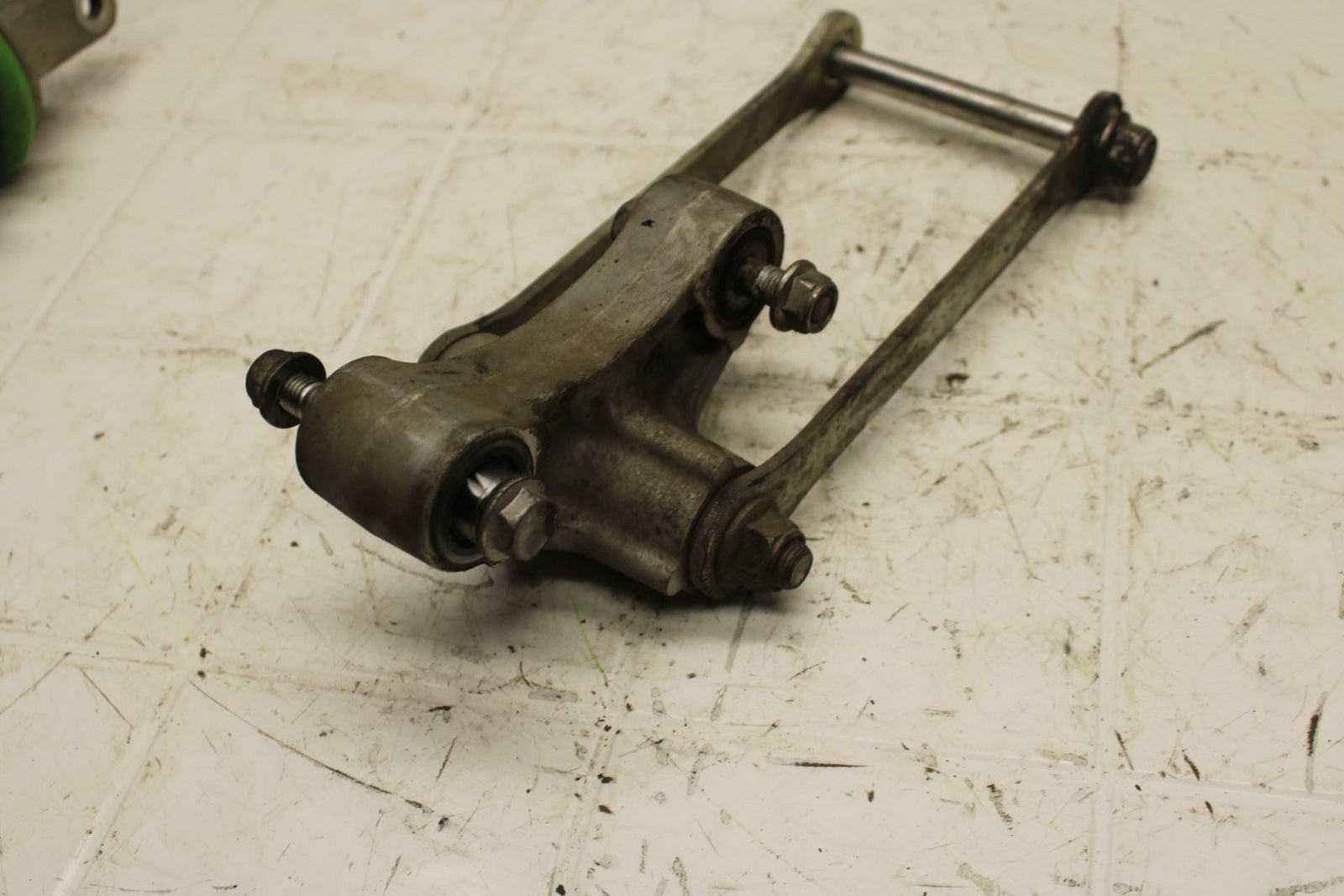 13-17 KAWASAKI NINJA ZX6R ZX636E REAR DOGBONE SHOCK LINKAGE LINK BB409