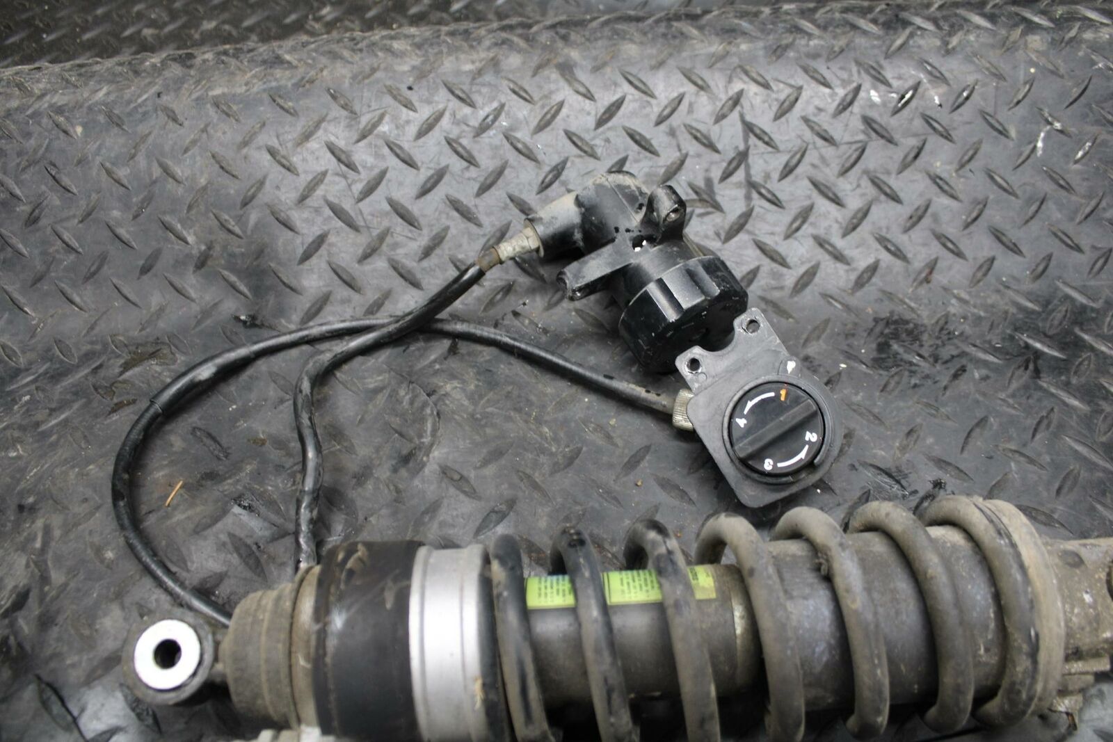 86 SUZUKI GS750ES REAR BACK SHOCK ABSORBER SUSPENSION BB233