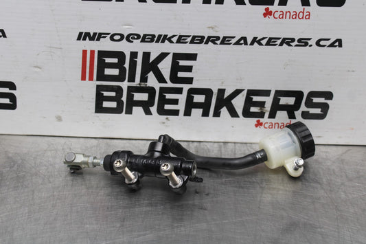 14 TRIUMPH STREET TRIPLE ABS REAR BACK BRAKE MASTER CYLINDER W RESERVOIR BB808