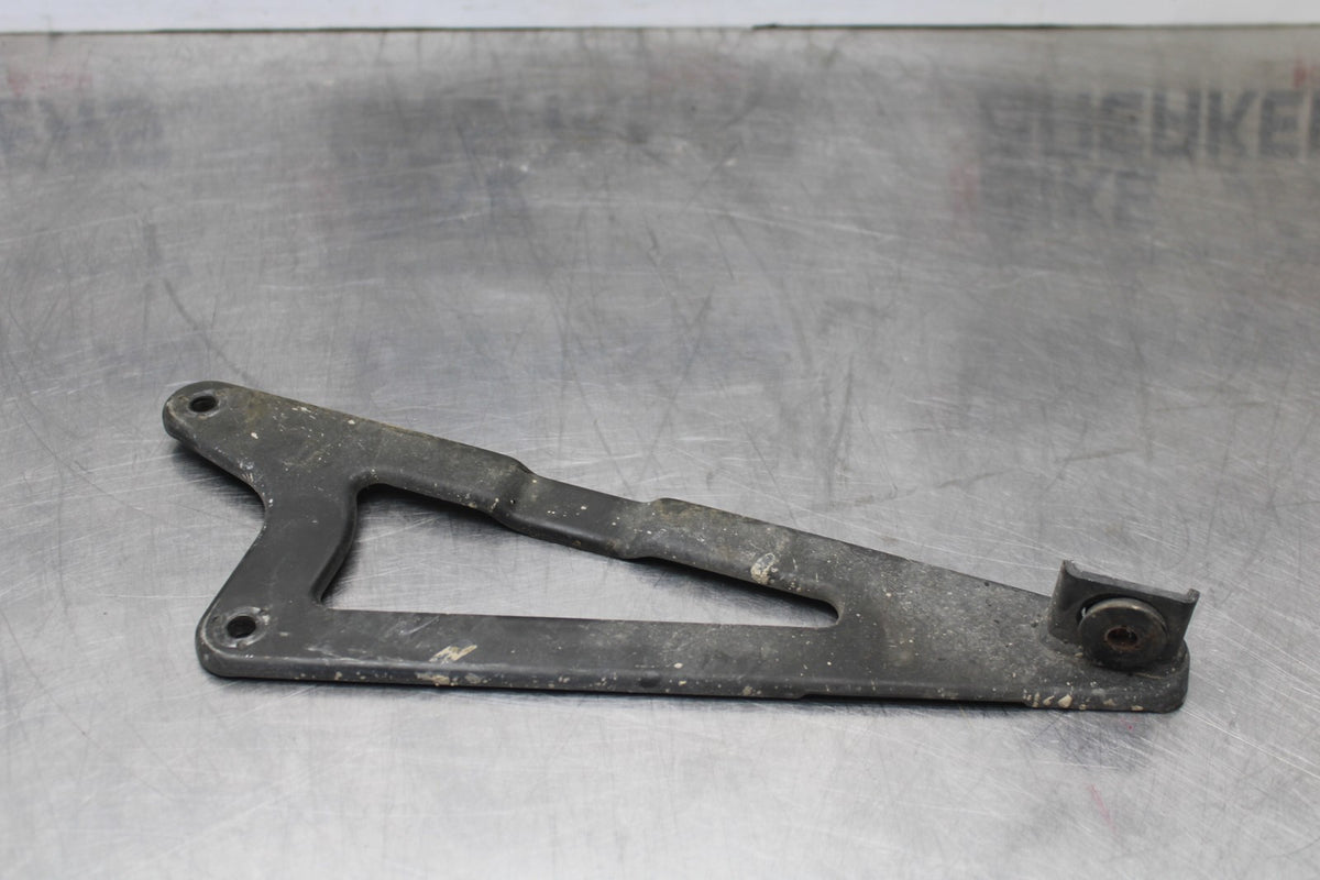 02 KAWASAKI VULCAN 800 VN800B CLASSIC MUFFLER EXHAUST PIPE BRACKET MOUNT BB862