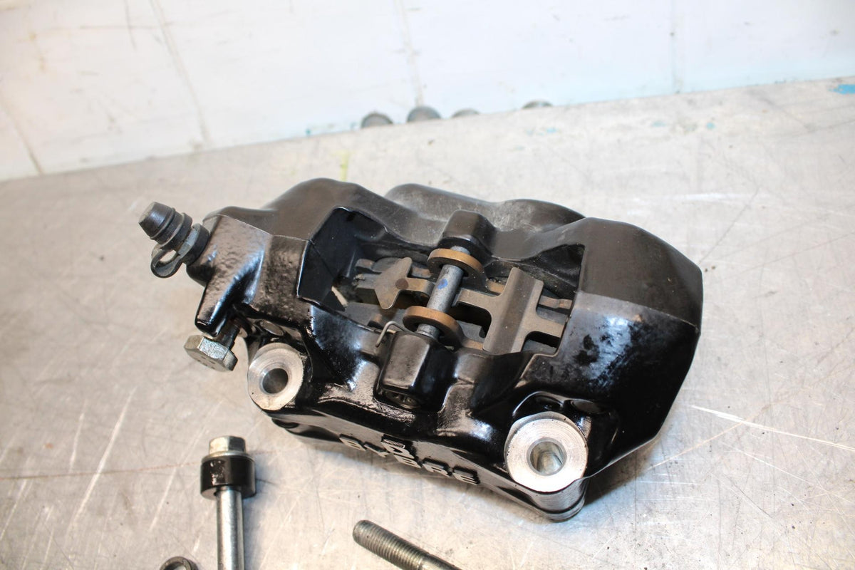 18 KTM RC 390 FRONT BRAKE CALIPER BB442