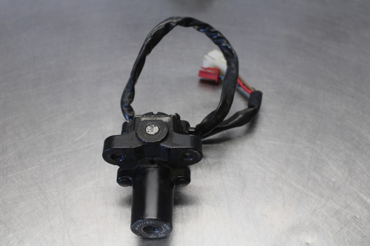 09-15 YAMAHA FZ6R IGNITION LOCK KEY SET W/ GAS CAP BB686