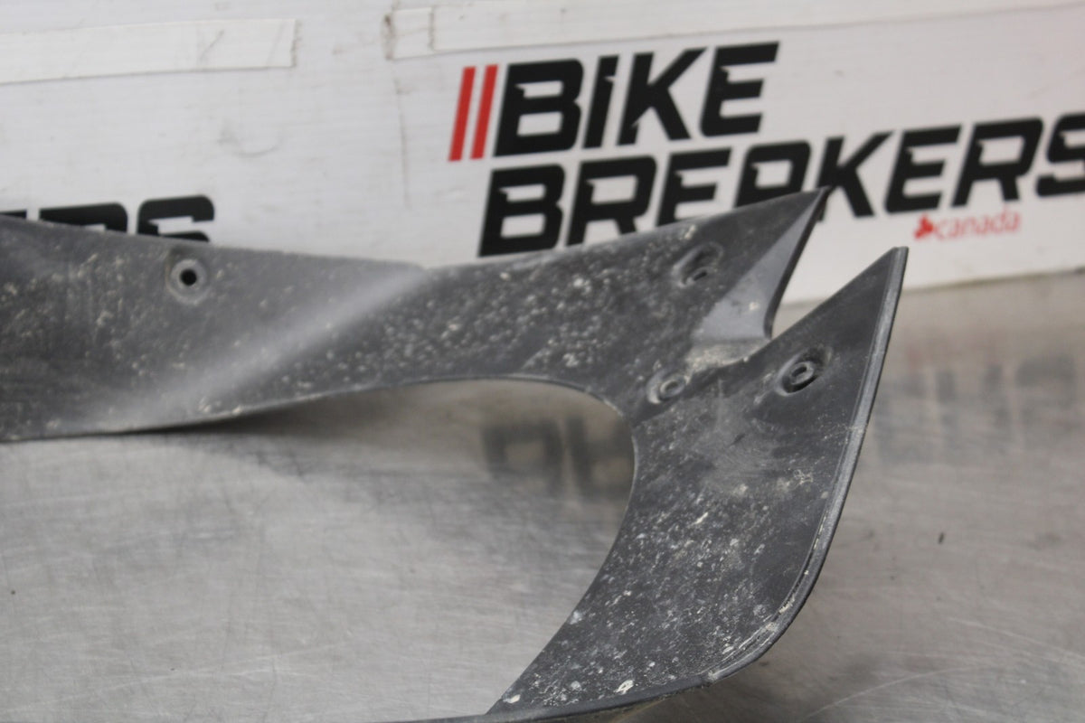 24-25 KAWASAKI NINJA 500 EX500J ABS LOWER FRONT UPPER INNER HEADLIGHT COWL BB934