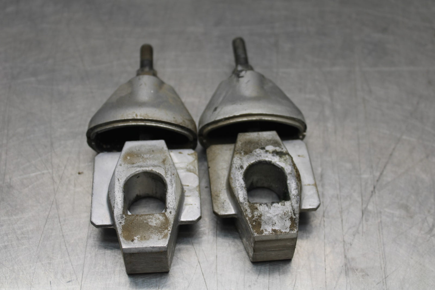 09-10 KAWASAKI ER-6N SWINGARM CHAIN TENSIONER ADJUSTMENT BRACKETS  BB205