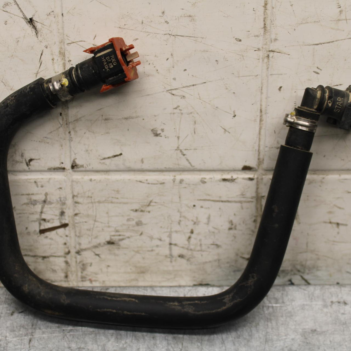 19 YAMAHA YZF R3 FUEL HOSE GAS LINE TUBE PIPE BB56