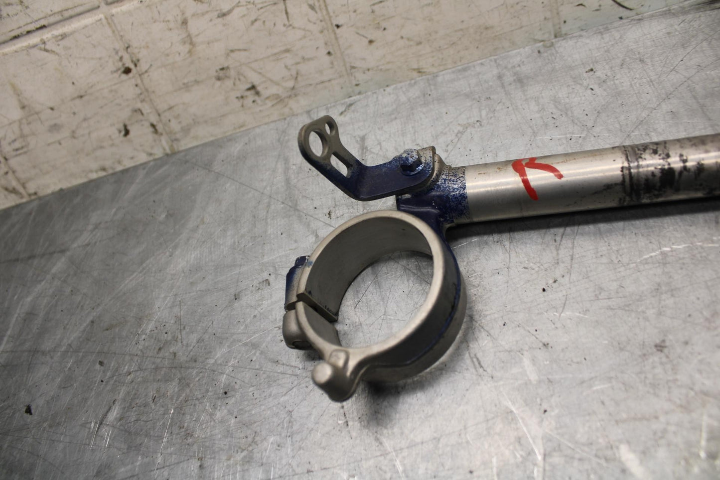 06-07 SUZUKI GSXR600 RIGHT CLIP ON HANDLEBAR 56111-01H00 BB499