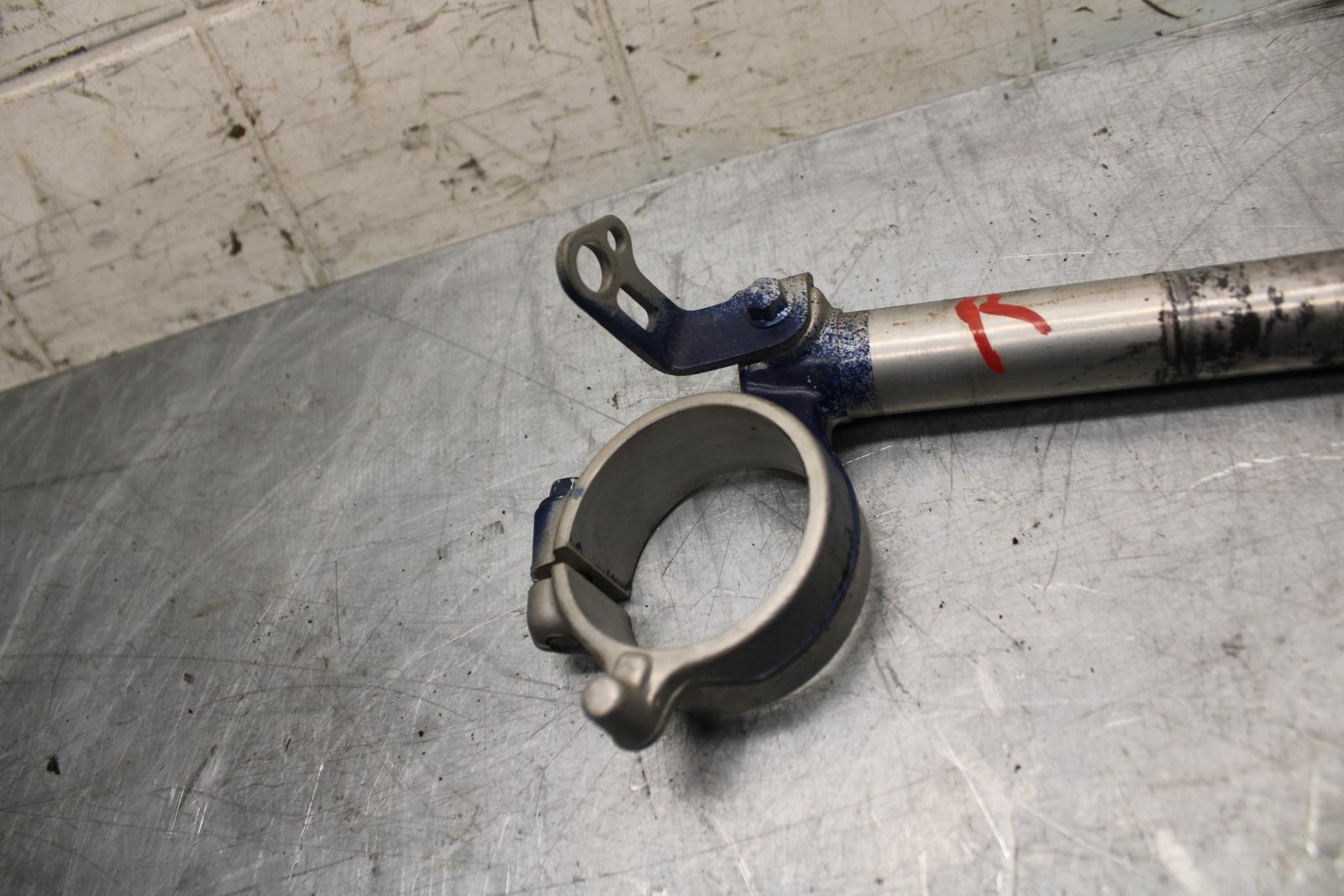 06-07 SUZUKI GSXR600 RIGHT CLIP ON HANDLEBAR 56111-01H00 BB499