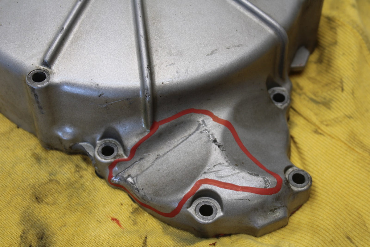 05 TRIUMPH ROCKET III STATOR MAGNETO ALTERNATOR GENERATOR COVER BB186