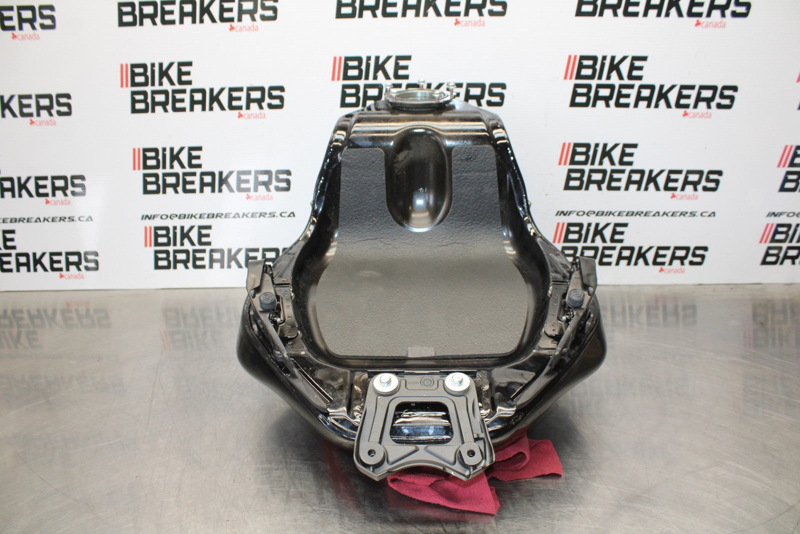 21-23 KAWASAKI NINJA ZX6R GAS TANK FUEL CELL PETROL RESERVOIR BB179